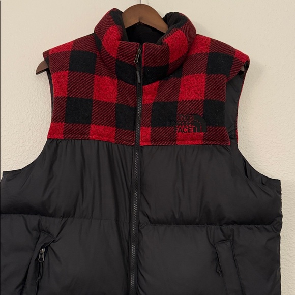 The North face Men’s Nuptse 700 Down Fill Red Buffalo Plaid Puffer Vest Large - Picture 3 of 15